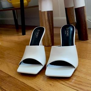 Simmi London Wide Fit Baylee heeled mules in white